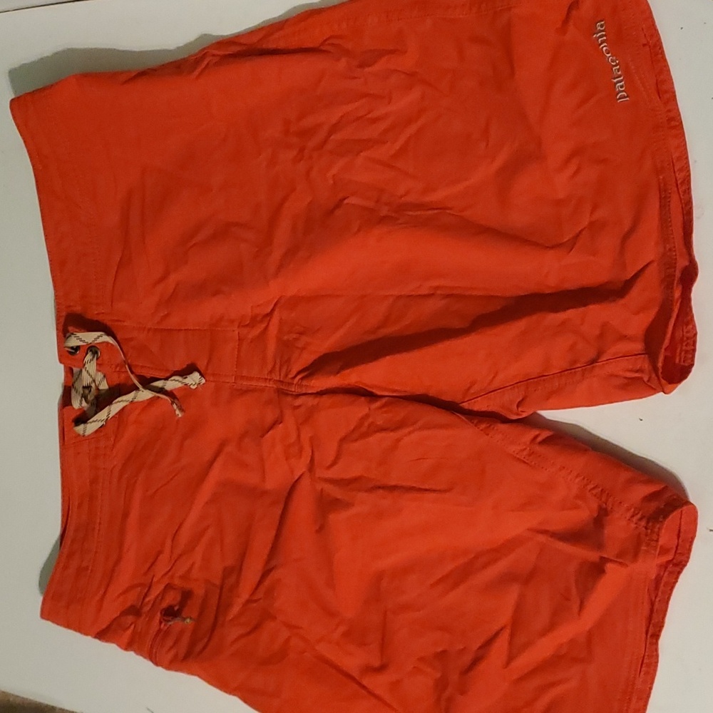 Patagonia men's 35 bright red-orange unlined bosrd short swimsuit